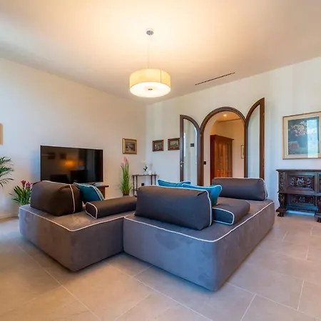 Eleganza E Stile Nel Cuore Di By Wonderful Italy * 贝拉焦