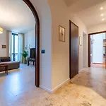 Eleganza E Stile Nel Cuore Di By Wonderful Italy Apartmán *